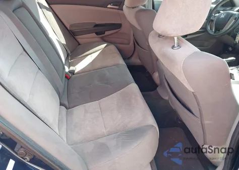 2010 Honda Accord 2.4 Lx z USA, uszkodzony, nr VIN 1HGCP2F34AA115543